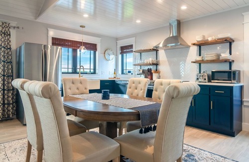 West Mystic Casa | Harbor View Landing Mystic CT - The Mystic Waterfront House - Third Floor Only