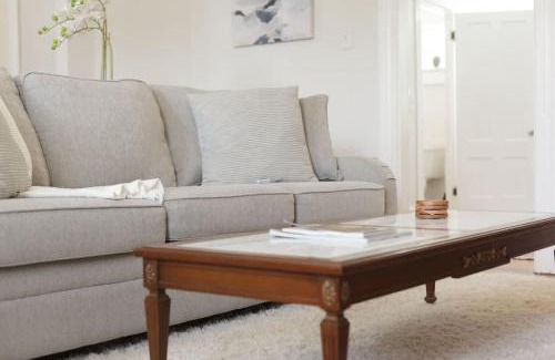 Barrington Casa | Harbor Walk Charming 4BR Steps to Town & Harbor