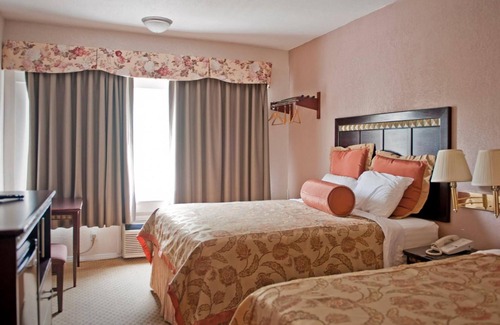 Little Italy Hotel | Harborview Inn & Suites San Diego Harbor