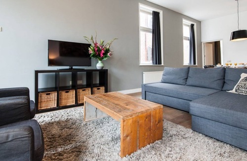 Haarlemmerbuurt Apartamento | HARBOUR 60 M2 ONE BEDROOM APARTMENT IN A HISTORICAL BUILDING
