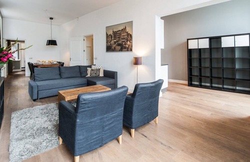 Haarlemmerbuurt Apartamento | HARBOUR 60 M2 ONE BEDROOM APARTMENT IN A HISTORICAL BUILDING