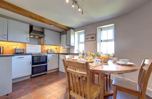 Wells-next-the-Sea Casa | Harbour Cottage in Wells-next-the-Sea, sleeping 6