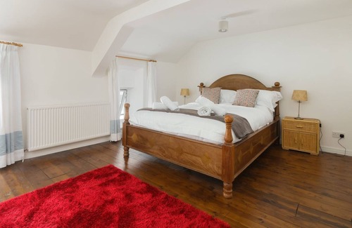 Castletown Cabaña | Harbour Hideaway - a holiday cottage that sleeps 6 guests in 3 bedrooms