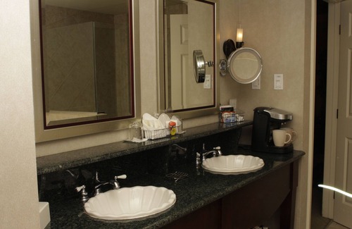 Historic Old Town Hotel | Harbour House