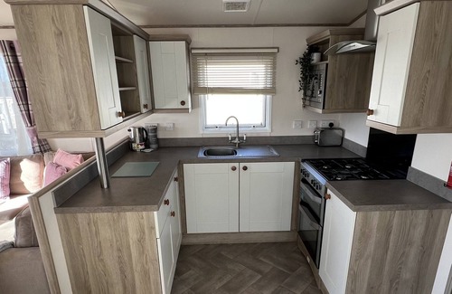 Hamworthy Casa | Harbour View - 6 Berth Family Caravan - Rockley Park, Haven. Anchors Rest