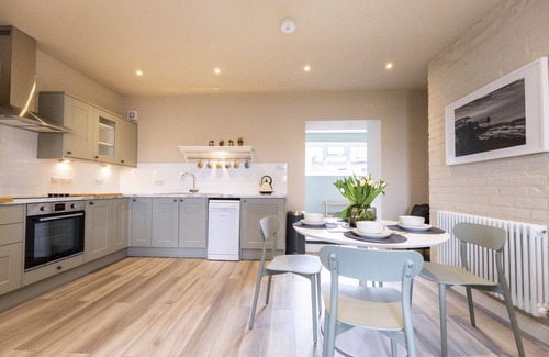 Watchet Cabaña | Harbour View Cottage, RELOJ