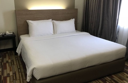 Kuching Hotel | Harbour View Hotel