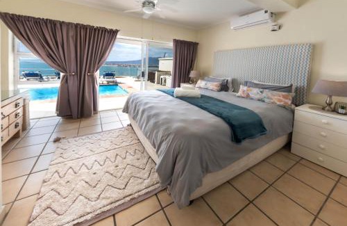 Mountainside Apartamento | 'Harbour Views' - 2 bedroom, sleeps 4 with private pool and large veranda!