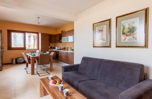 Ghajnsielem Casa | Harbour Views Gozitan Villa Shared Pool - Happy Rentals
