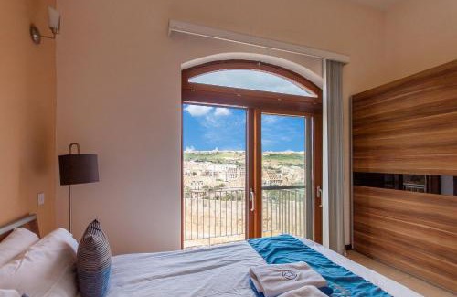Ghajnsielem Casa | Harbour Views Gozitan Villa Shared Pool - Happy Rentals