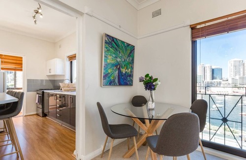 McMahons Point Apartamento | Harbourfront Art Deco Hall Sought after in Sydney
