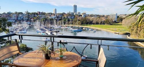 Elizabeth Bay Apartamento | Harbourfront Bliss - 2 bedrooms, parking, balcony