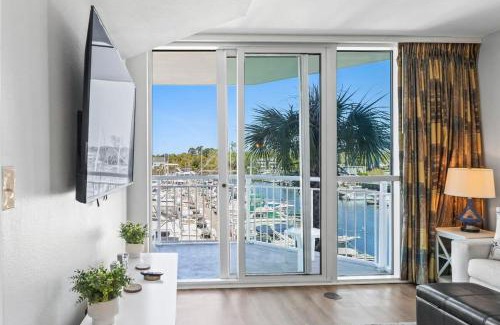 North Myrtle Beach Casa | Harbourgate Resort Charming Marina Front Unit 122
