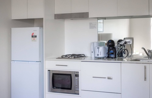 McMahons Point Apartamento | Harbourside 81 - Stunning Studio Apartment - Harbour Bridge & Opera House Views