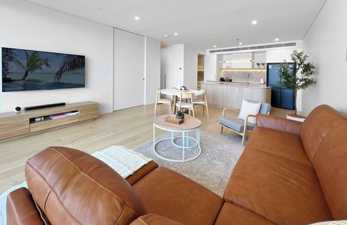 Shell Cove Apartamento | Harbourside Delight - Infinity Pool and within footsteps from Marina