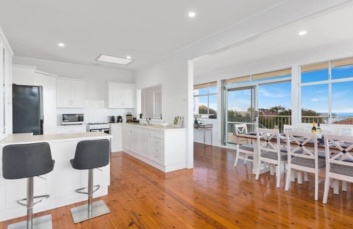 Shellharbour Casa | Harbourview Escape Serene Shellharbour Family Stay