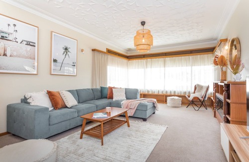 Albany Casa | Harbourview House - coast chic in the CBD