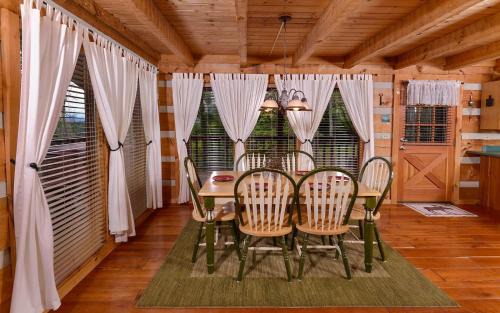 Sevierville Villa | Hard to Leave
