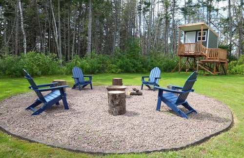 Rollo Bay Casa | Hare Hideaway with Fireplace