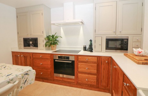 Beeley Casa | HAREBELL COTTAGE, family friendly, with open fire in Curbar