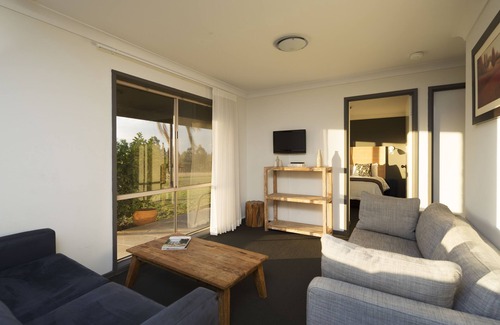 Pokolbin Hotel | Harkham Lodge