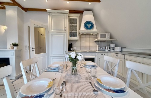 Carolinensiel Apartamento | "Harleglück: Natural idyll for 6 - balcony, 90sqm, green view!"