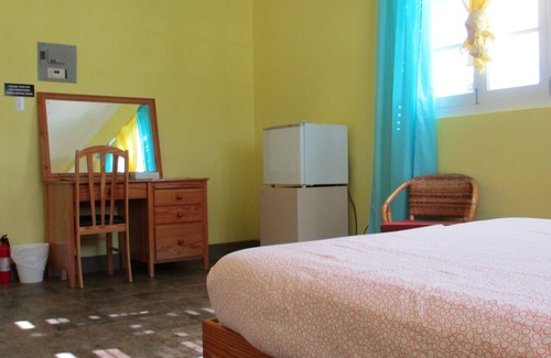 St. Lawrence Gap Cama Y Desayuno | Harlem B & B
