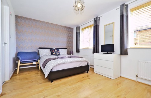 Woolwich Riverside Casa | Harlinger Lodge Annexe