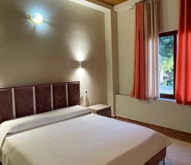 Mbrostar-Urë Casa | Harmonia Guest House