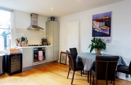 East Putney Apartamento | Harmonious Fusion, by Veeve