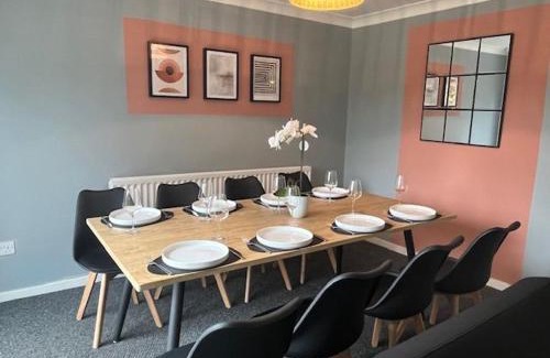 Walsall Apartamento | Harmony House - 4 Doubles, Free Wi-fi, Parking