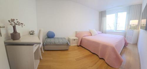 Dietikon District Casa | Harmony in the Limmat Close to Zurich