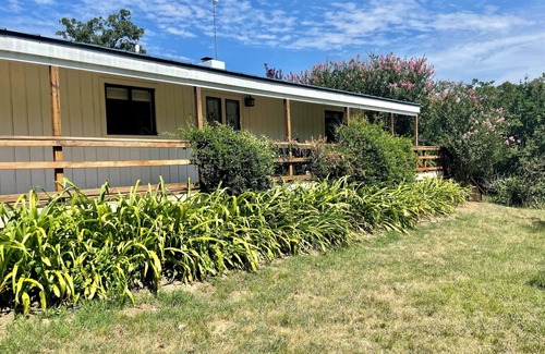 Smithville Casa | Harmony Pines - Stunning 3BR Retreat Center on 25 acres