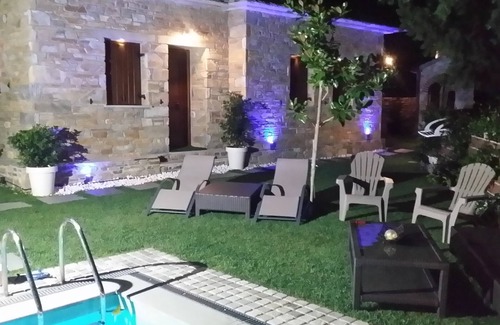 Milies Villa | PACITHEA VILLAS {HARMONY}