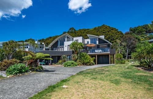 Langs Beach Casa | Harnifin - Langs Beach Holiday Home
