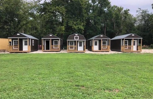 Miller County Cabina | “Harold” one of the 5 Tiny Cabins on the Osage River