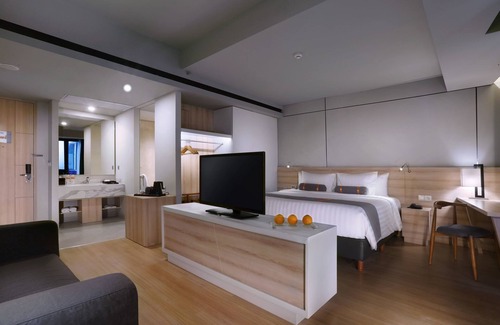 Cikarang Hotel | Harper Cikarang by ASTON