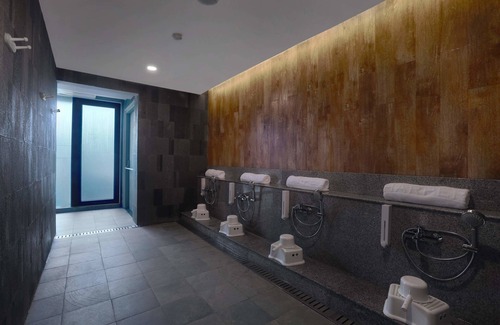 Cikarang Hotel | Harper Cikarang by ASTON