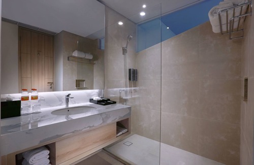Cikarang Hotel | Harper Cikarang by ASTON
