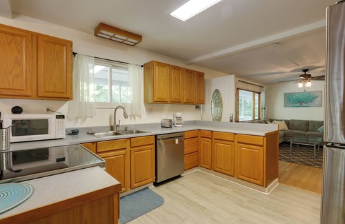 Kabletown Cabina | Harpers Ferry Cabin - Walk to Private Lake!