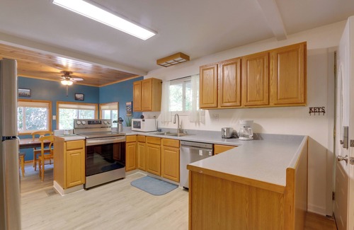 Kabletown Cabina | Harpers Ferry Cabin - Walk to Private Lake!