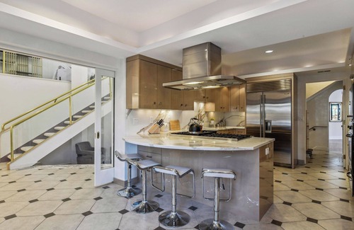 Southwest Minneapolis Casa | Harriet's Hideaway ON THE LAKE