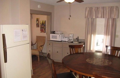 Put-in-Bay Cabina | Harriet's House