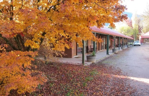 Harrietville Alquiler De RV | Harrietville Snowline Hotel