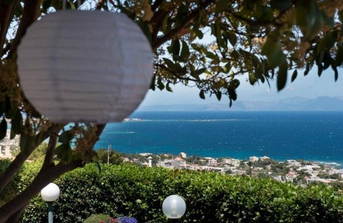 Paralias Apartamento | Harris elegant house superb sea view near airport