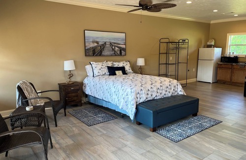 Tougaloo Cama Y Desayuno | Harris Estates Bed & Breakfast is a secluded peaceful property on 11 acres!