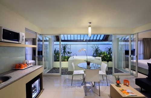 Sunset Road Hotel | HARRIS Hotel & Residence Sunset Road Bali