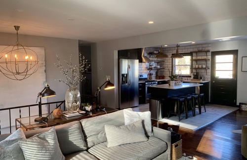 New Paltz Casa | Harrison Field en 10 acres, Pool Open Hudson Valley Retreat