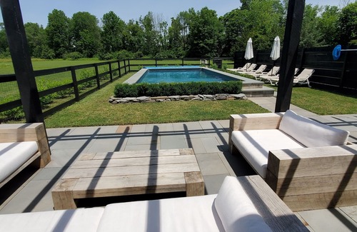 New Paltz Casa | Harrison Field en 10 acres, Pool Open Hudson Valley Retreat