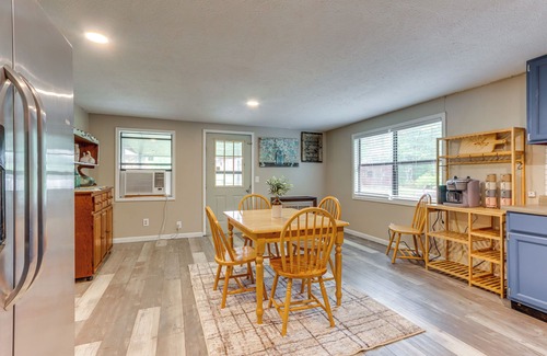 Harrison Cabaña | Harrison Getaway w/ Yard & Parking: Near Fishing